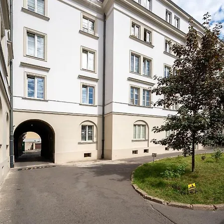 Apartamento Metro Wilenski #2 By Bookinghost Varsovia